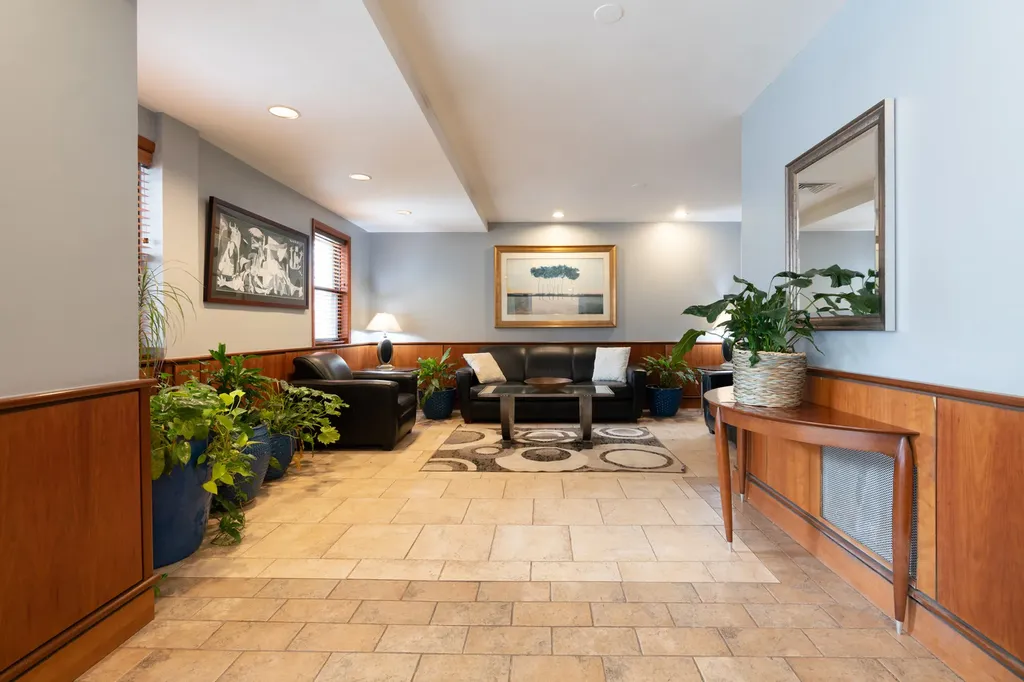 6030 North Sheridan Road Chicago IL 60660