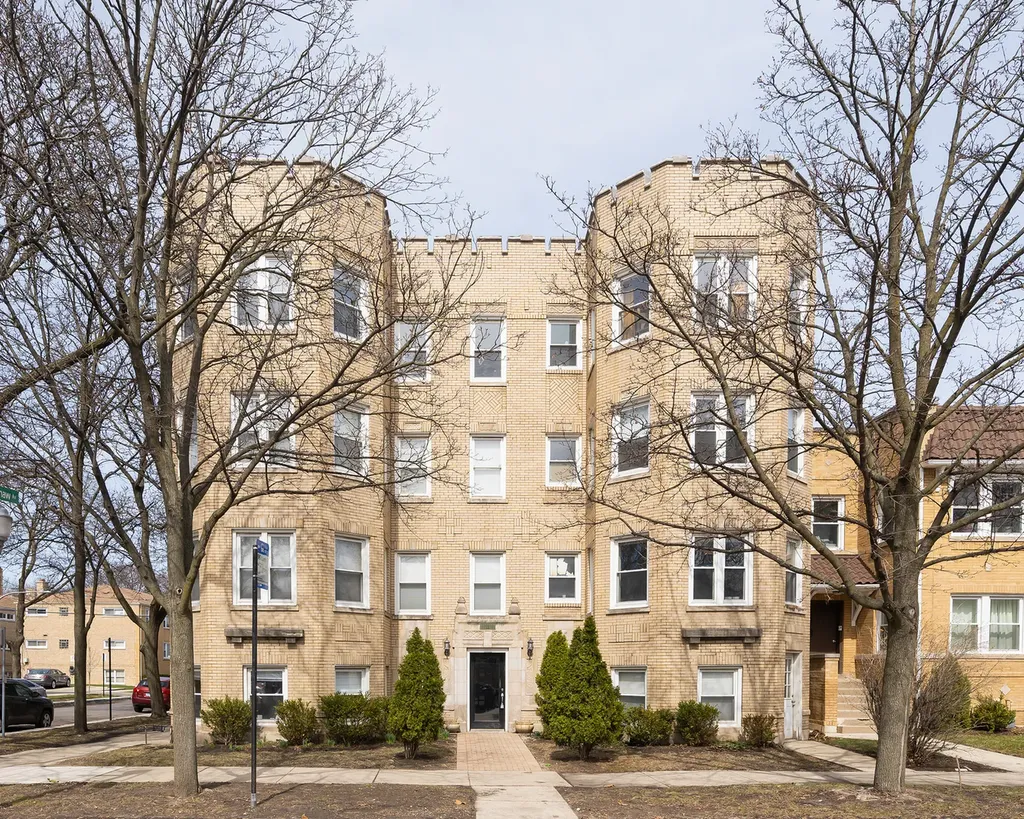 2656 West Lunt Avenue Chicago IL 60645