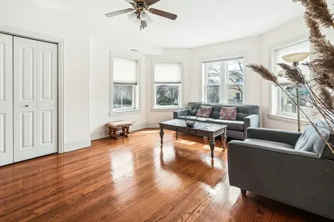 2656 West Lunt Avenue Chicago IL 60645
