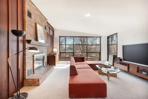 51 Wilcox Avenue Elgin IL 60123