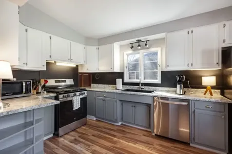 51 Wilcox Avenue Elgin IL 60123