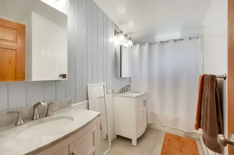 51 Wilcox Avenue Elgin IL 60123