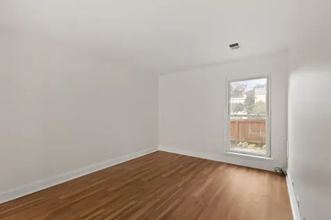 1975 Kenilworth Circle Hoffman Estates IL 60169