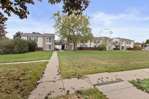 1975 Kenilworth Circle Hoffman Estates IL 60169