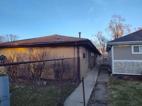 15731 Lexington Avenue Harvey IL 60426