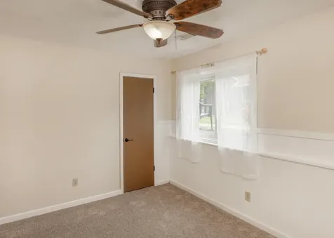 1211 48TH Avenue East Moline IL 61244
