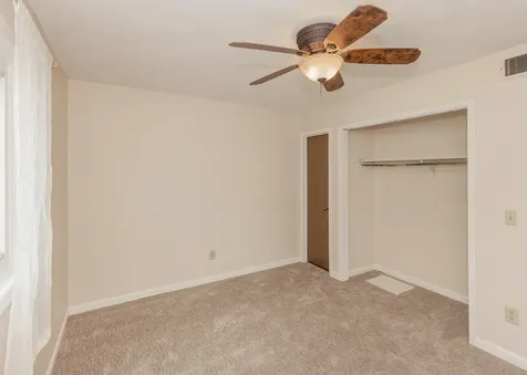 1211 48TH Avenue East Moline IL 61244
