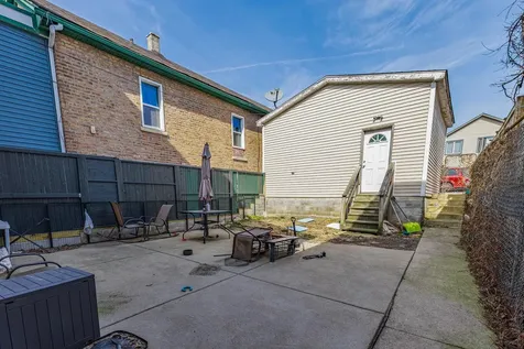 2919 South Keeley Street Chicago IL 60608