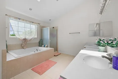 529 Nunda Trail Crystal Lake IL 60012