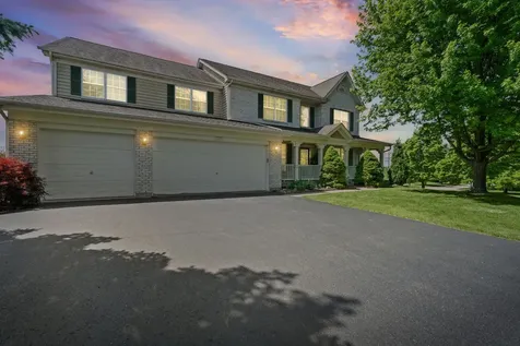 529 Nunda Trail Crystal Lake IL 60012