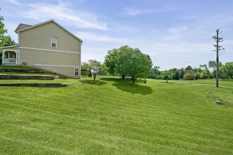 529 Nunda Trail Crystal Lake IL 60012