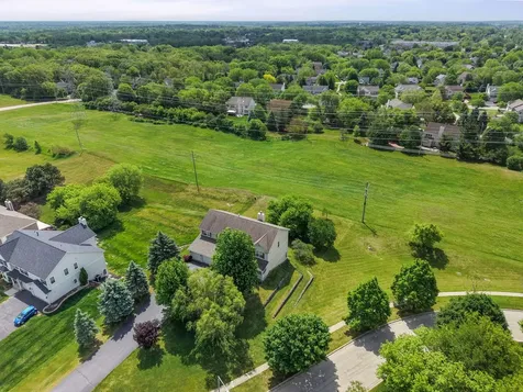 529 Nunda Trail Crystal Lake IL 60012