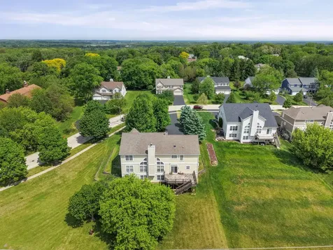 529 Nunda Trail Crystal Lake IL 60012