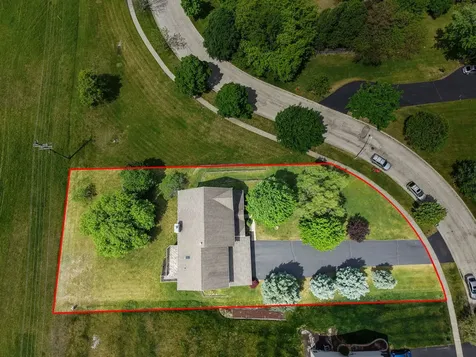 529 Nunda Trail Crystal Lake IL 60012