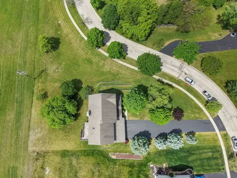 529 Nunda Trail Crystal Lake IL 60012