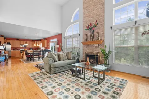 529 Nunda Trail Crystal Lake IL 60012