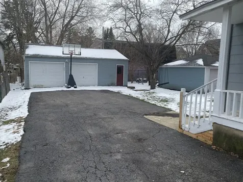 515 Walnut Avenue Elgin IL 60123