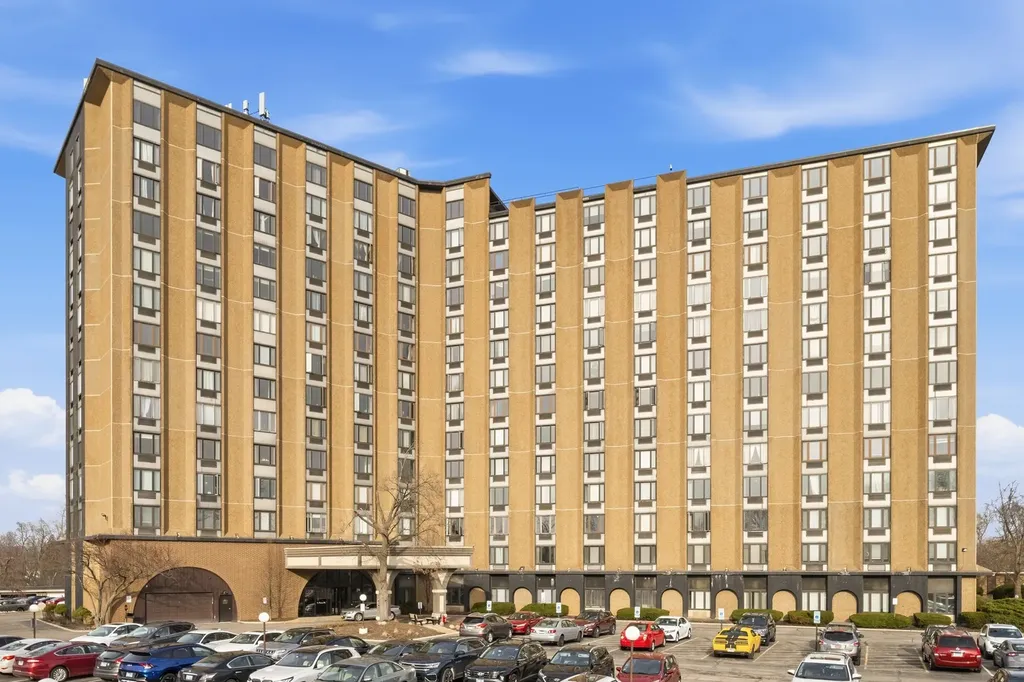 1 Renaissance Place Palatine IL 60067