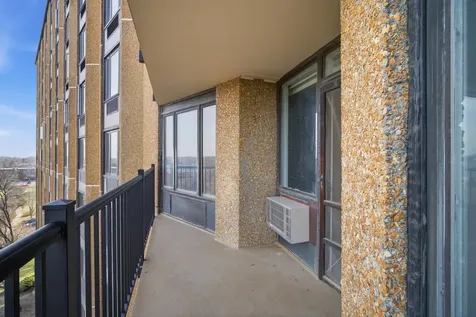 1 Renaissance Place Palatine IL 60067