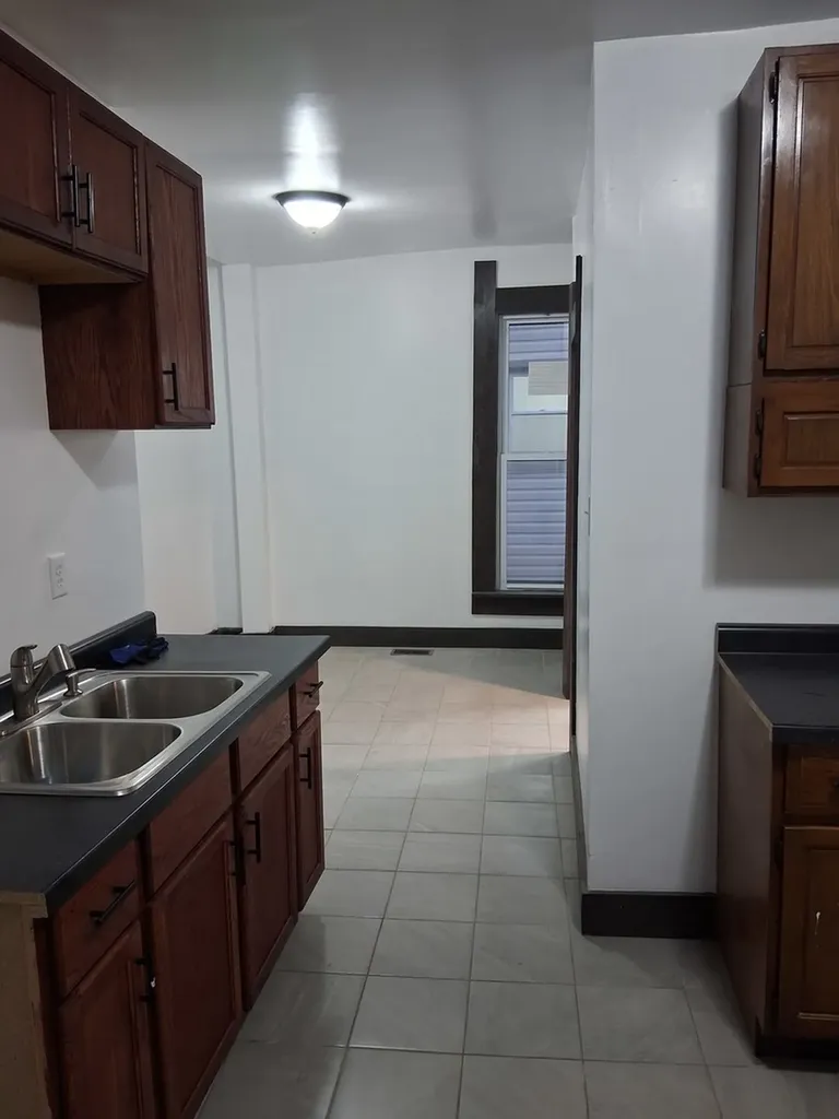 5932 South Parnell Avenue Chicago IL 60621