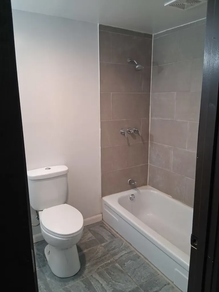 5932 South Parnell Avenue Chicago IL 60621