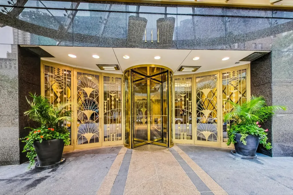 111 East Chestnut Street Chicago IL 60611