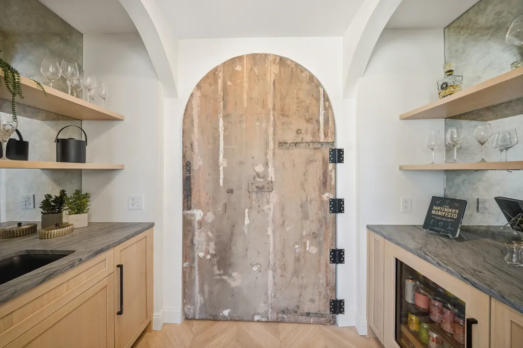111 East Chestnut Street Chicago IL 60611