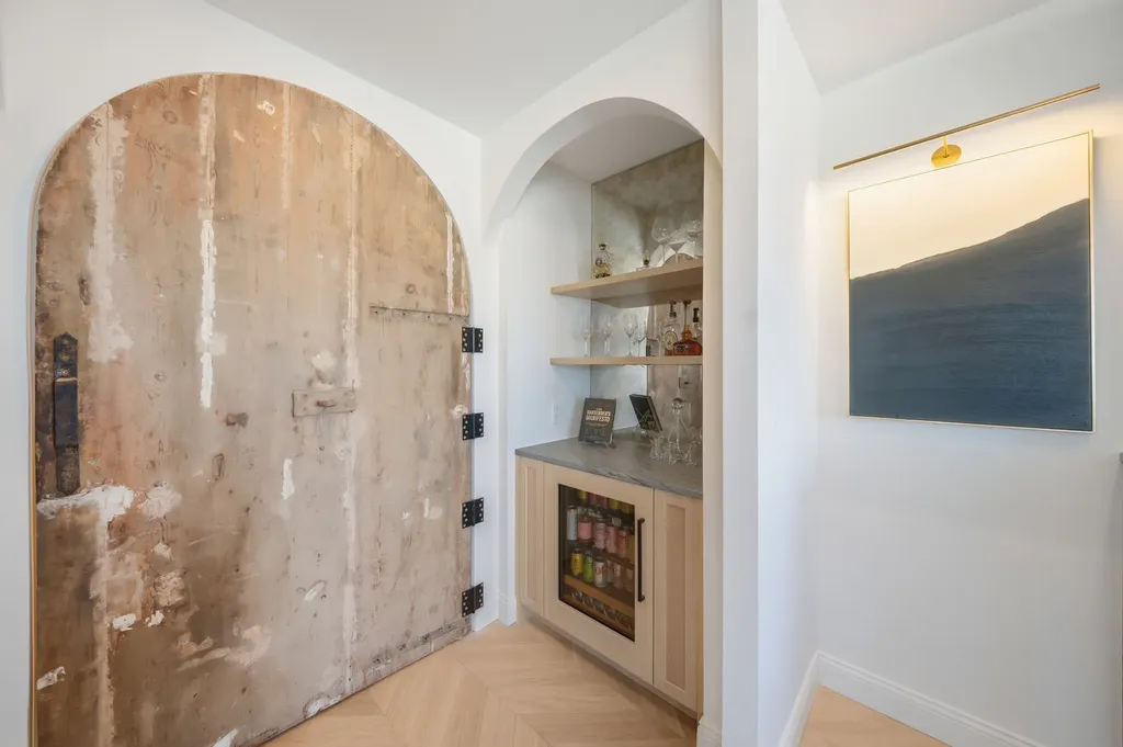 111 East Chestnut Street Chicago IL 60611