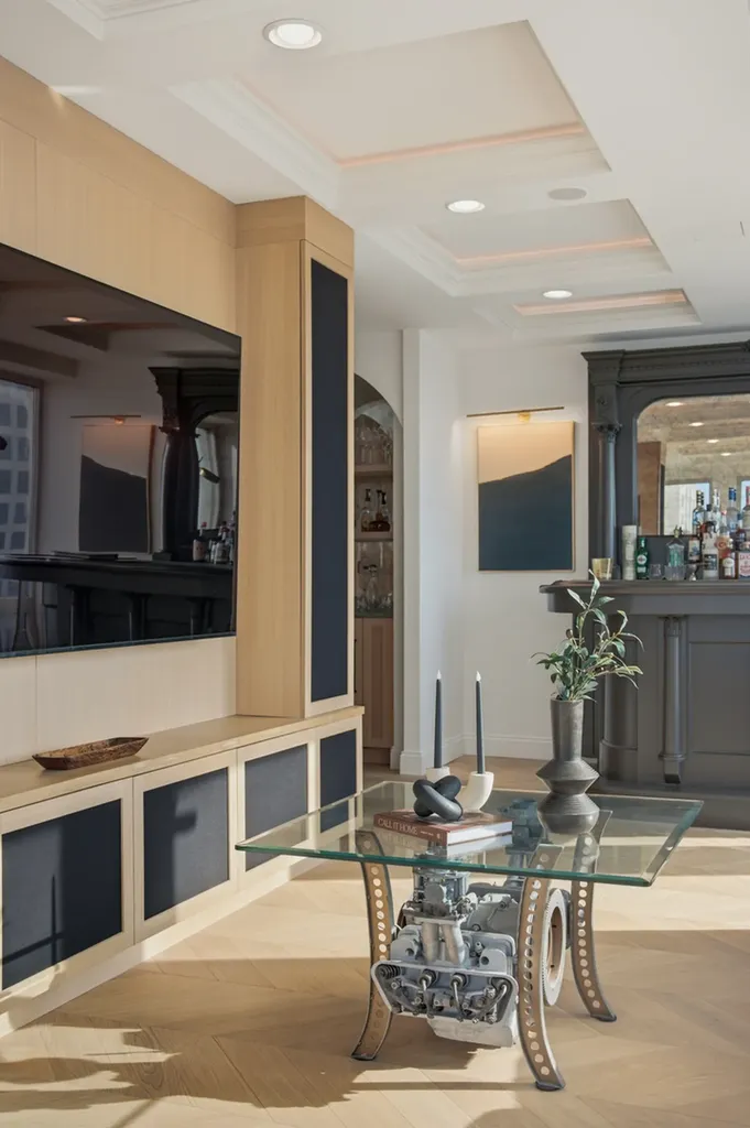 111 East Chestnut Street Chicago IL 60611