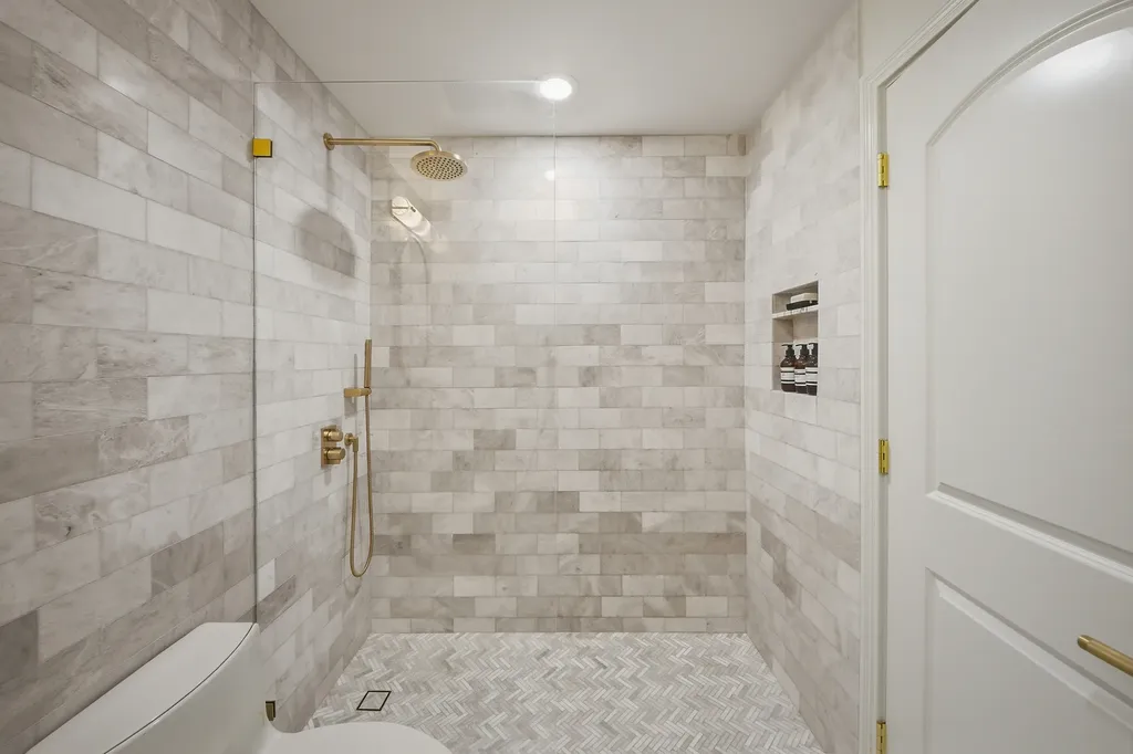 111 East Chestnut Street Chicago IL 60611