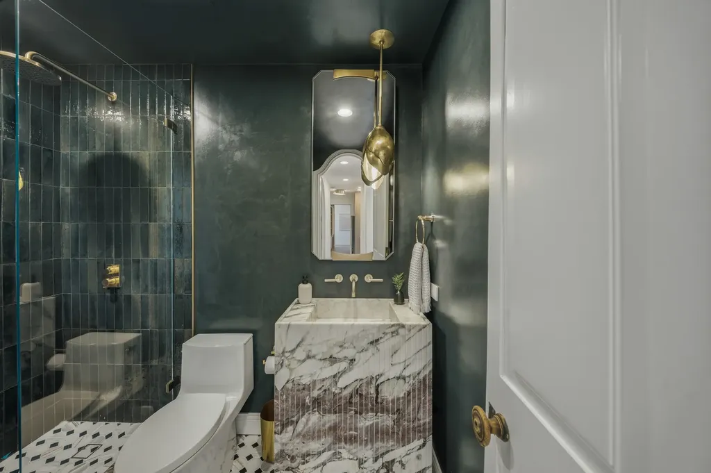 111 East Chestnut Street Chicago IL 60611