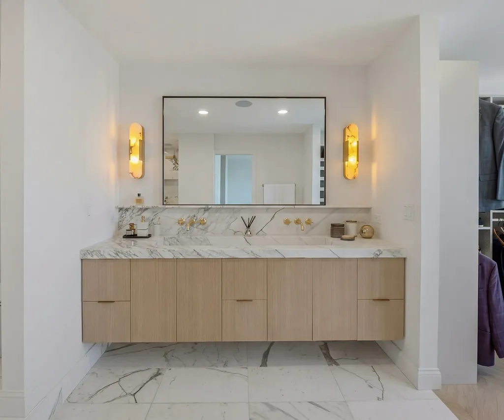 111 East Chestnut Street Chicago IL 60611