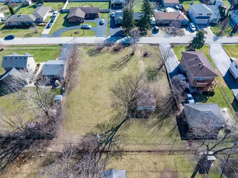 7740-7744 Banks Street Justice IL 60458