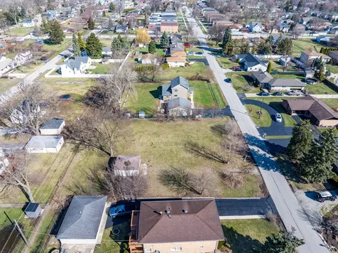 7740-7744 Banks Street Justice IL 60458