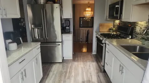 425 Norman Lane Roselle IL 60172
