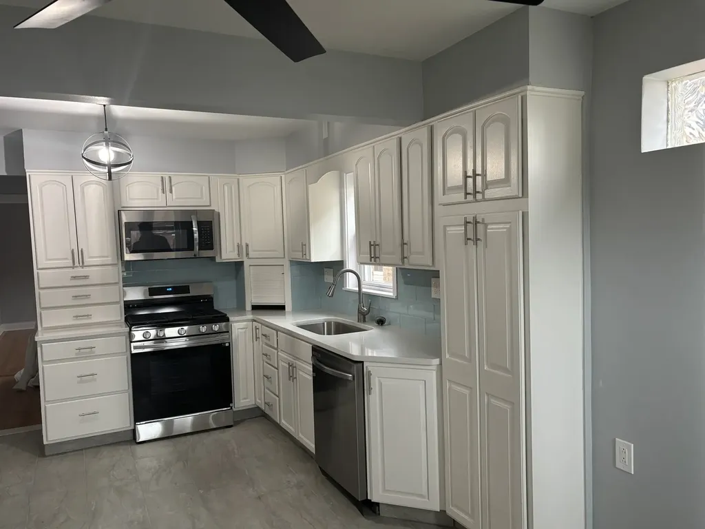 8616 South Indiana Avenue Chicago IL 60619