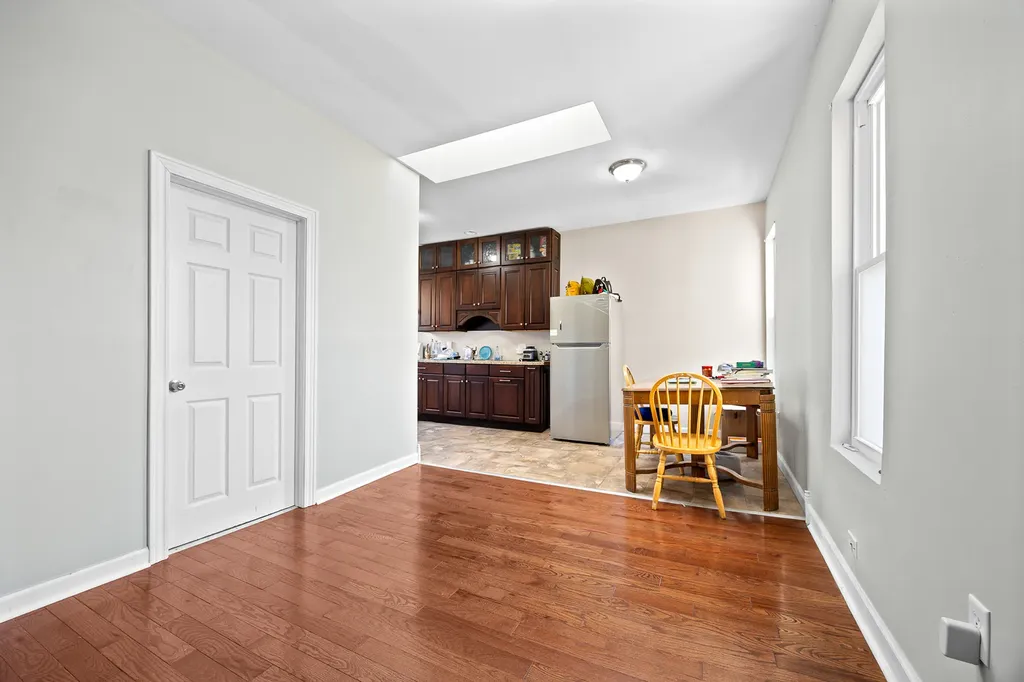 1527 West 18th Place Chicago IL 60608