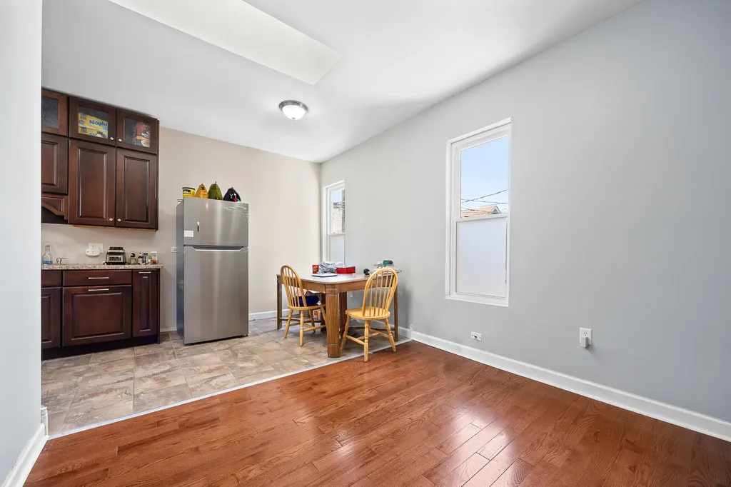 1527 West 18th Place Chicago IL 60608