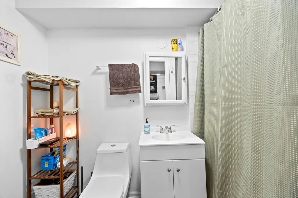 1527 West 18th Place Chicago IL 60608