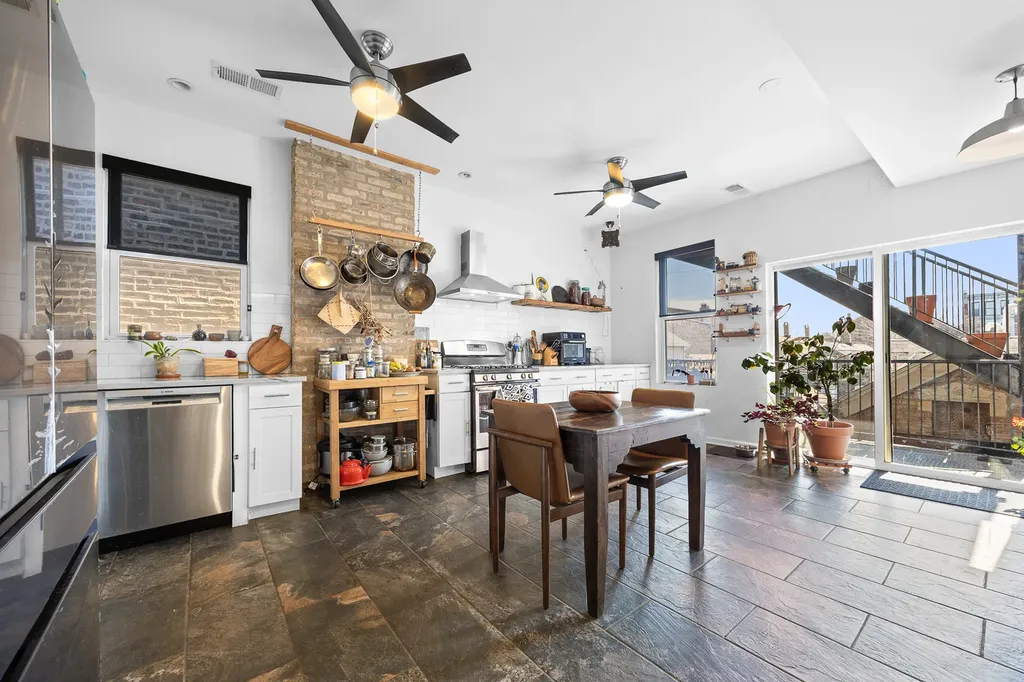 1527 West 18th Place Chicago IL 60608