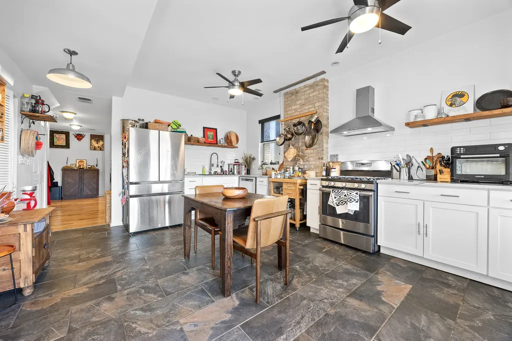 1527 West 18th Place Chicago IL 60608