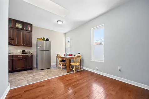 1527 West 18th Place Chicago IL 60608