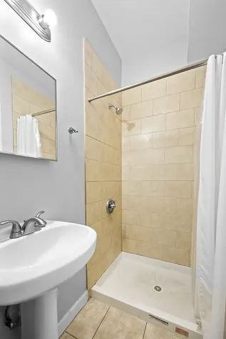 1527 West 18th Place Chicago IL 60608