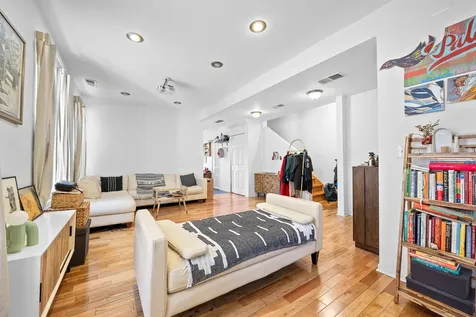 1527 West 18th Place Chicago IL 60608