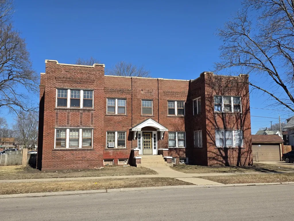 904 17TH Avenue Rockford IL 61104