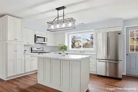 5205 North Lake Street Mchenry IL 60050