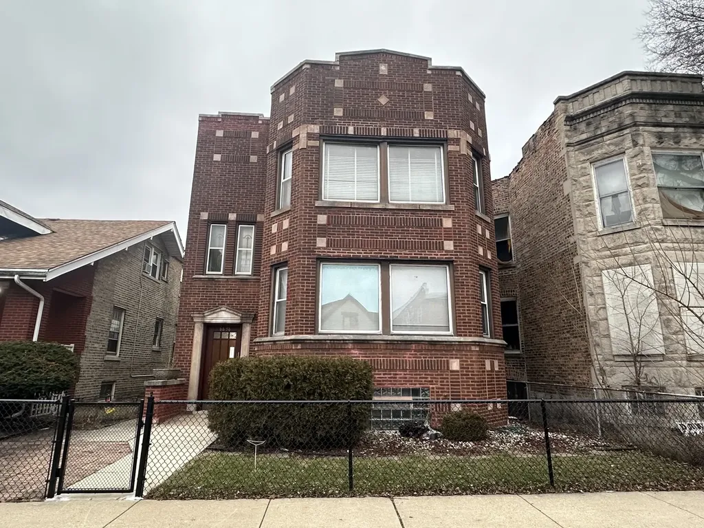 6636 South Marquette Drive Chicago IL 60637
