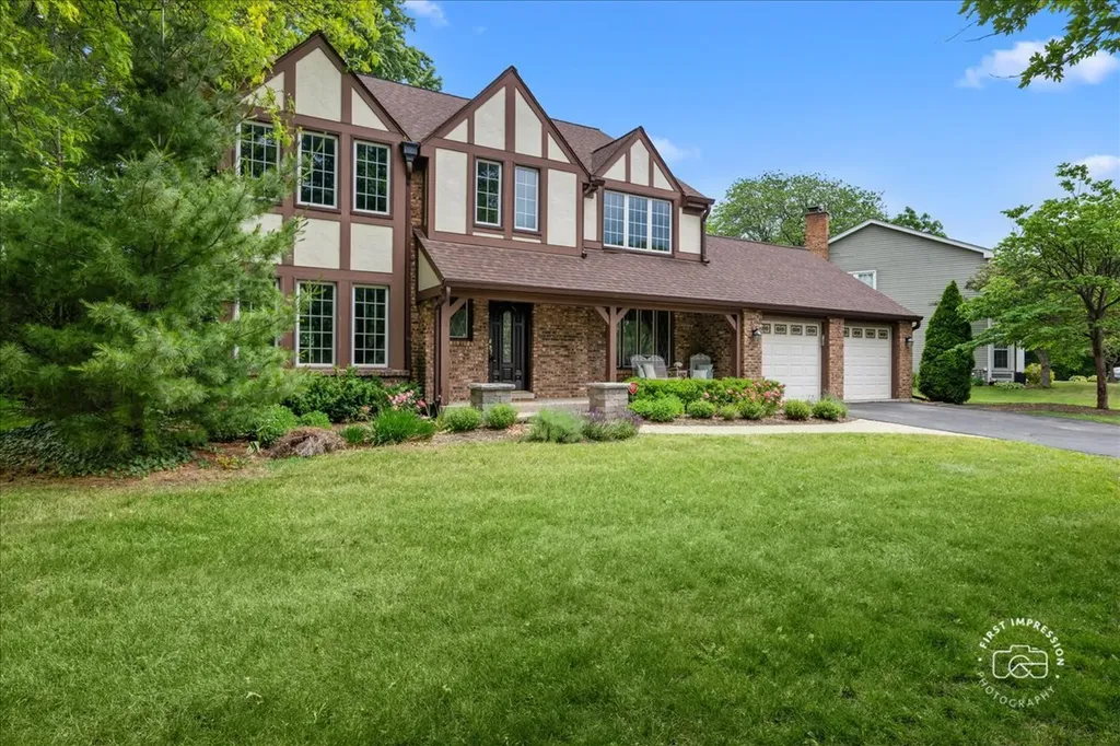 1101 West Bauer Road Naperville IL 60563