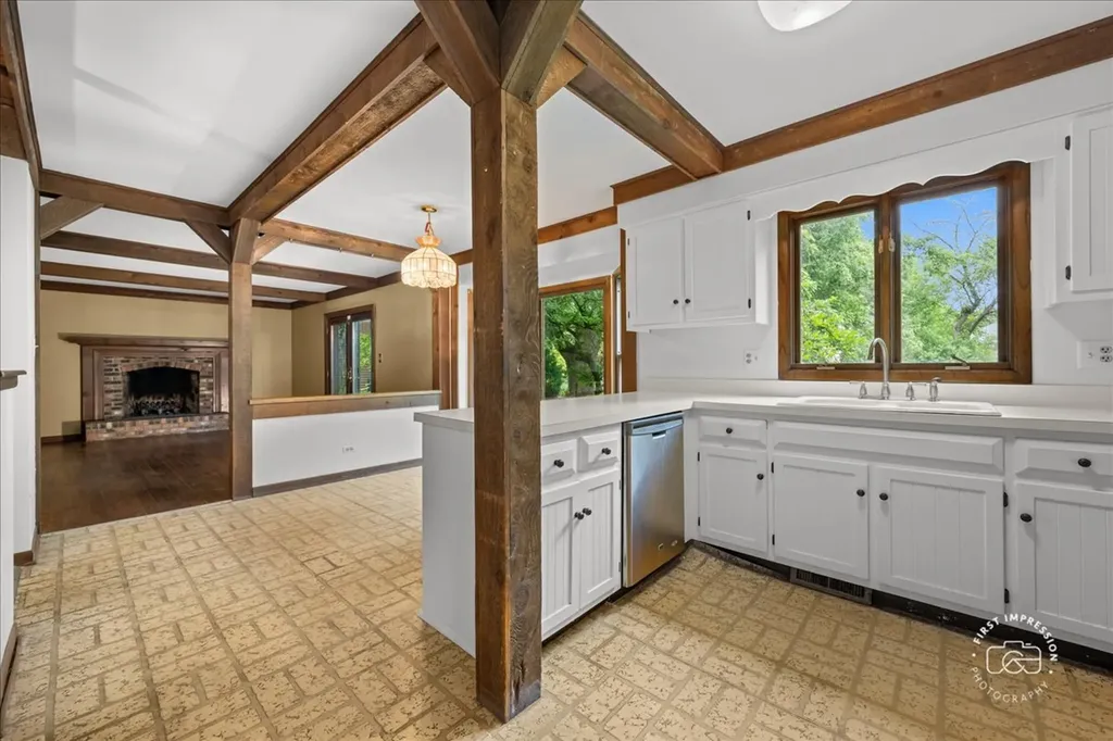 1101 West Bauer Road Naperville IL 60563