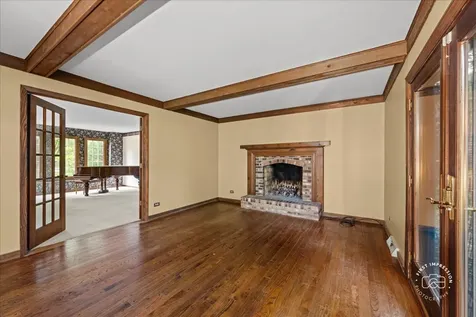 1101 West Bauer Road Naperville IL 60563